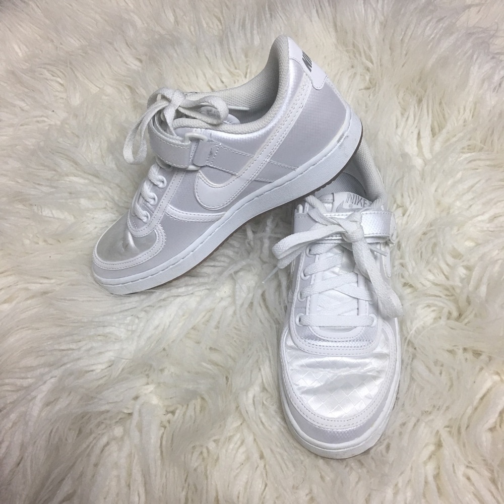 Vintage Nike Vandals Reflective White Easter Egg